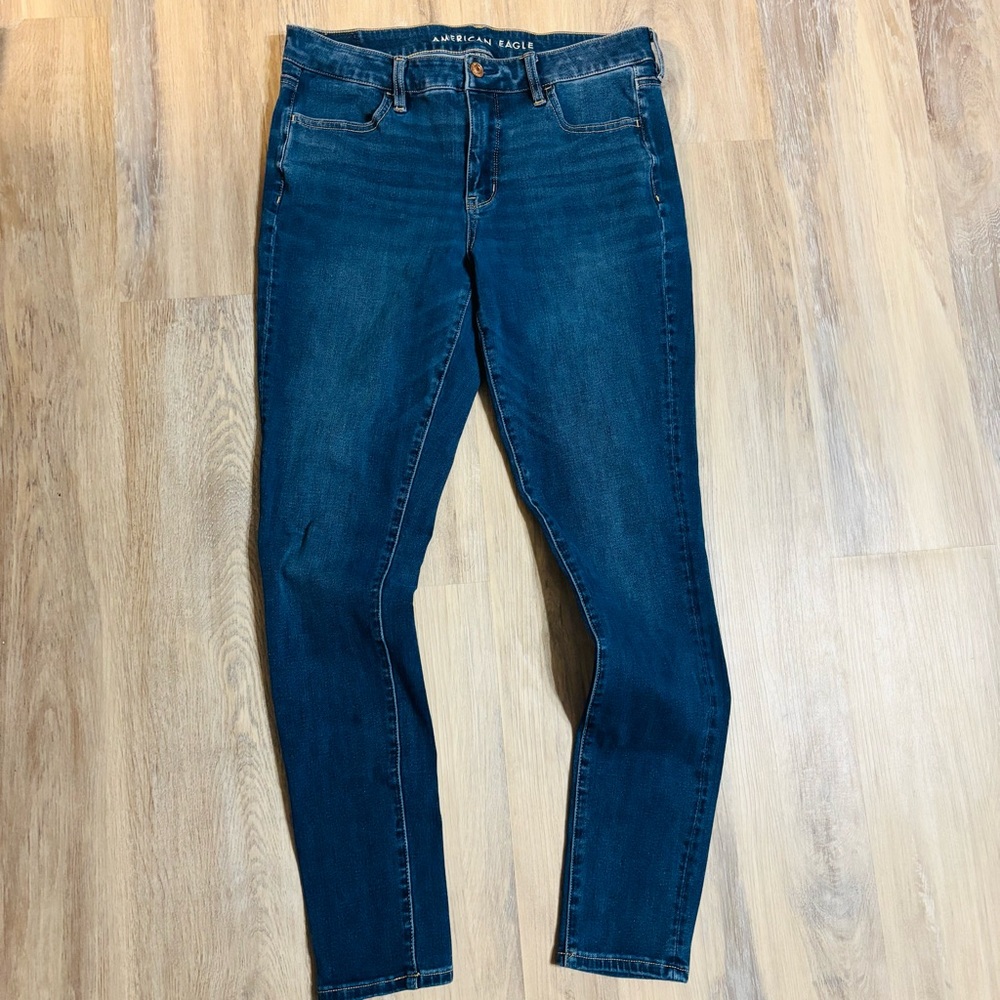American Eagle Dark Wash Jeggings size 10 Long. 28.5” Inseam